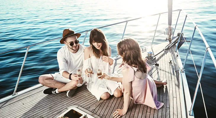 Sunday Beach Party with friends - mk体育